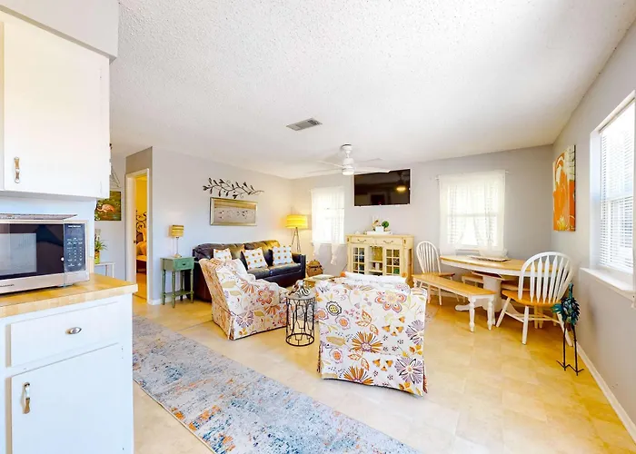 Holiday home Dog-friendly Duplex With A Full Kitchen Furnished Deck Gear & Ac *
