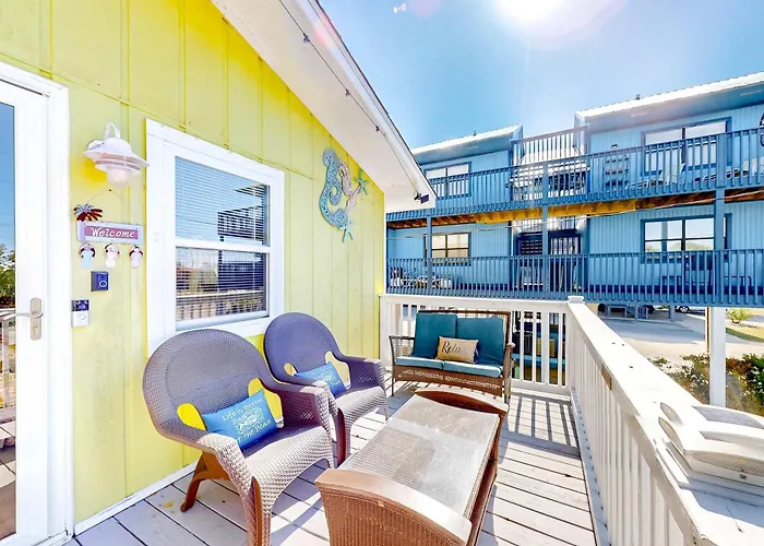 Dog-friendly Duplex With A Full Kitchen Furnished Deck Gear & Ac *